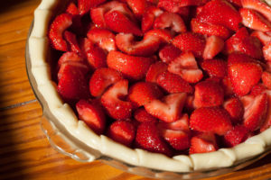 An unbaked stawberry pie
